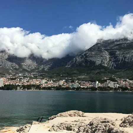 Makarska Apartment *